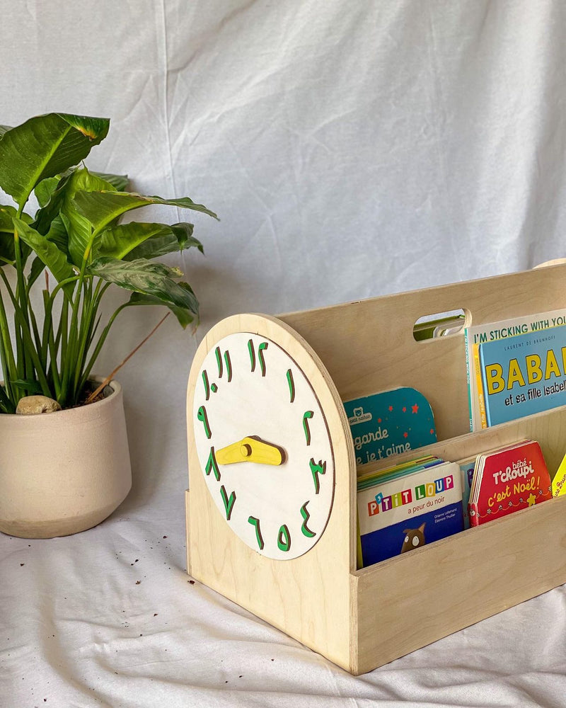 Montessori Portable Bookshelf with a Clock