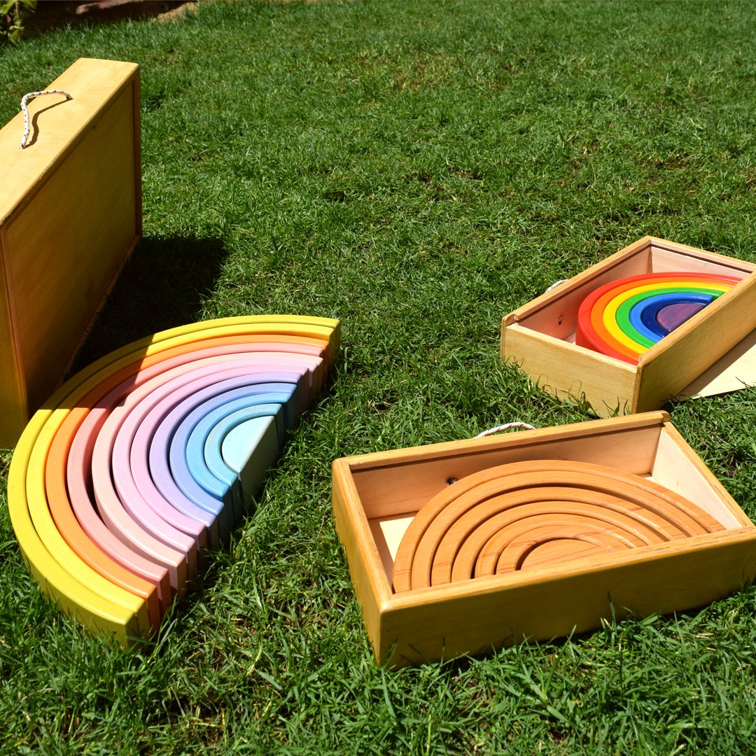 Wooden Curvy Stacking Blocks (12pcs- Rainbow) - مكعبات مقوسة خشبية (12 قطعة - قوس قزح)